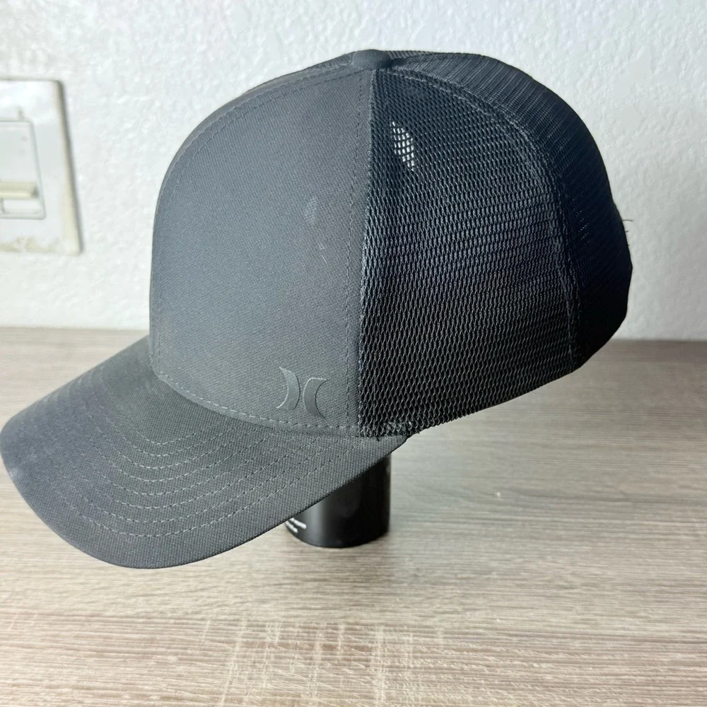 Hurley Black Trucker Cap